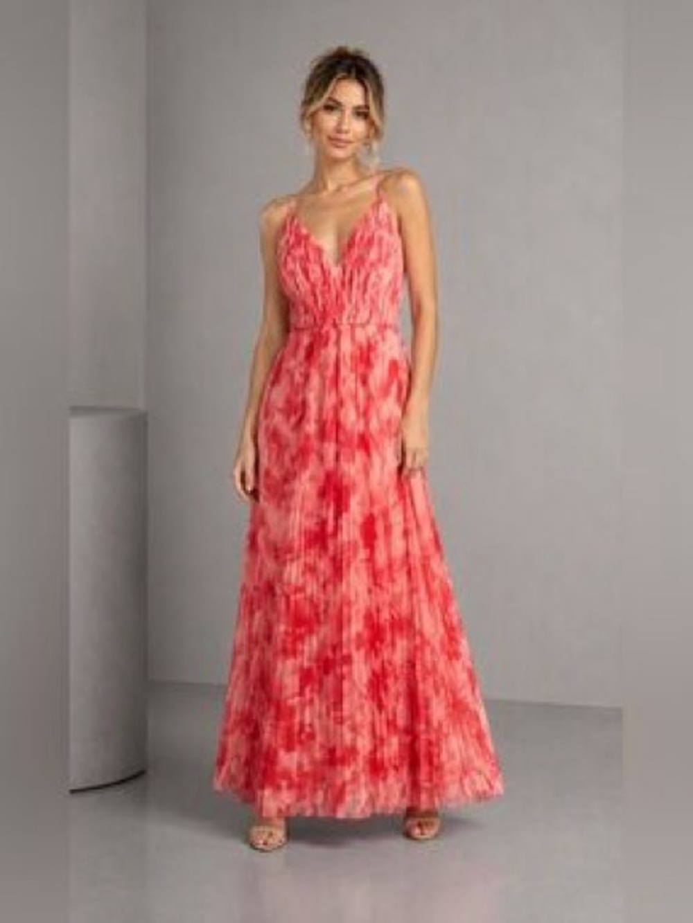 NWT Hutch Pleated Maxi Dress